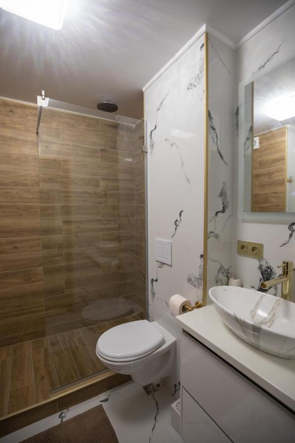 Apartament Gold Aknavásár Kültér fotó
